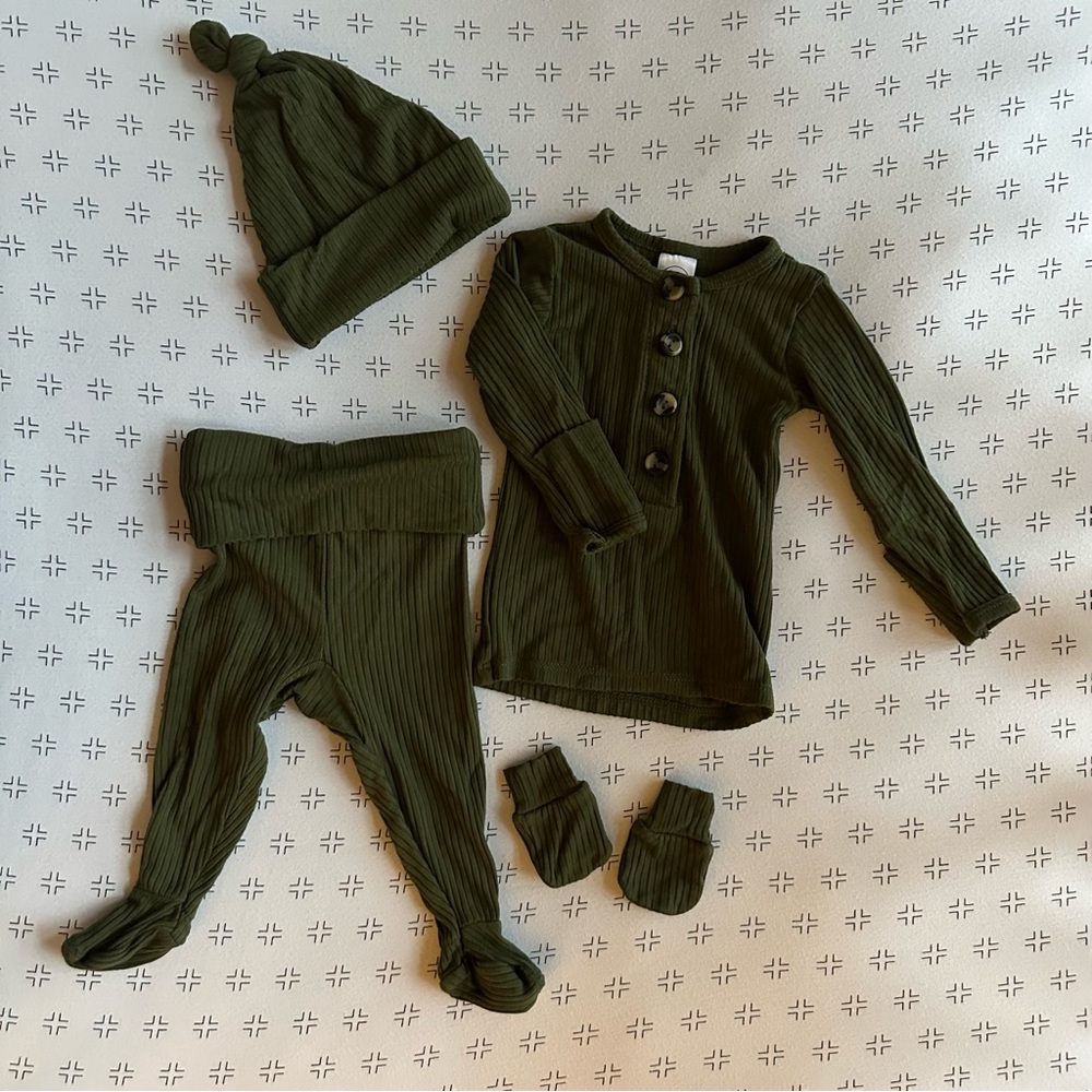 Lou Lou & Company Tristan Ribbed Newborn Bundle